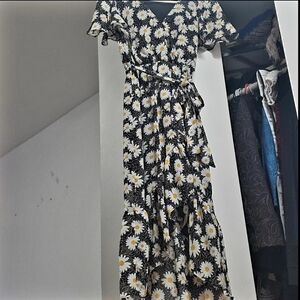 Macy's Daisy Feminine Floral Waist Tie Dress